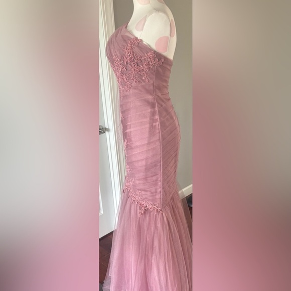 NWT Jade Couture Blush Lace & Tulle Mermaid Trumpet Formal one shoulder XS/2 - Picture 8 of 13
